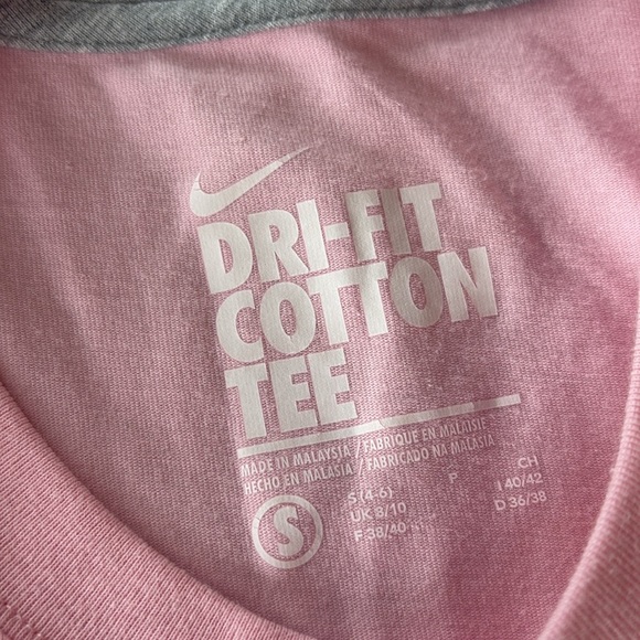 Nike pink ice cream dri-fit tee - Picture 3 of 4